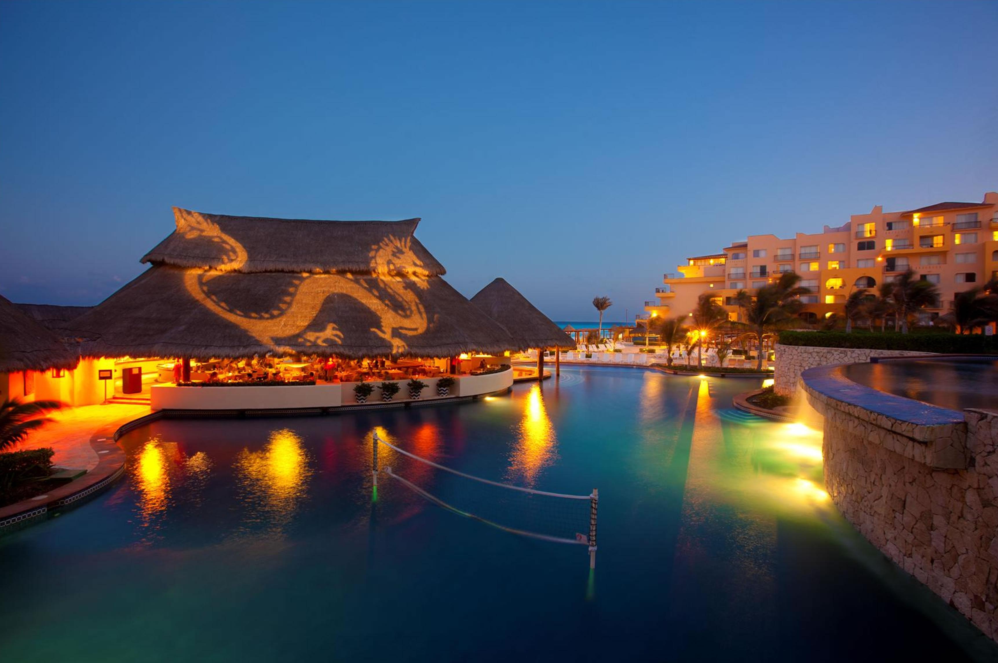 Fiesta Americana Condesa Cancun Restoran fotoğraf Hard Rock Hotel