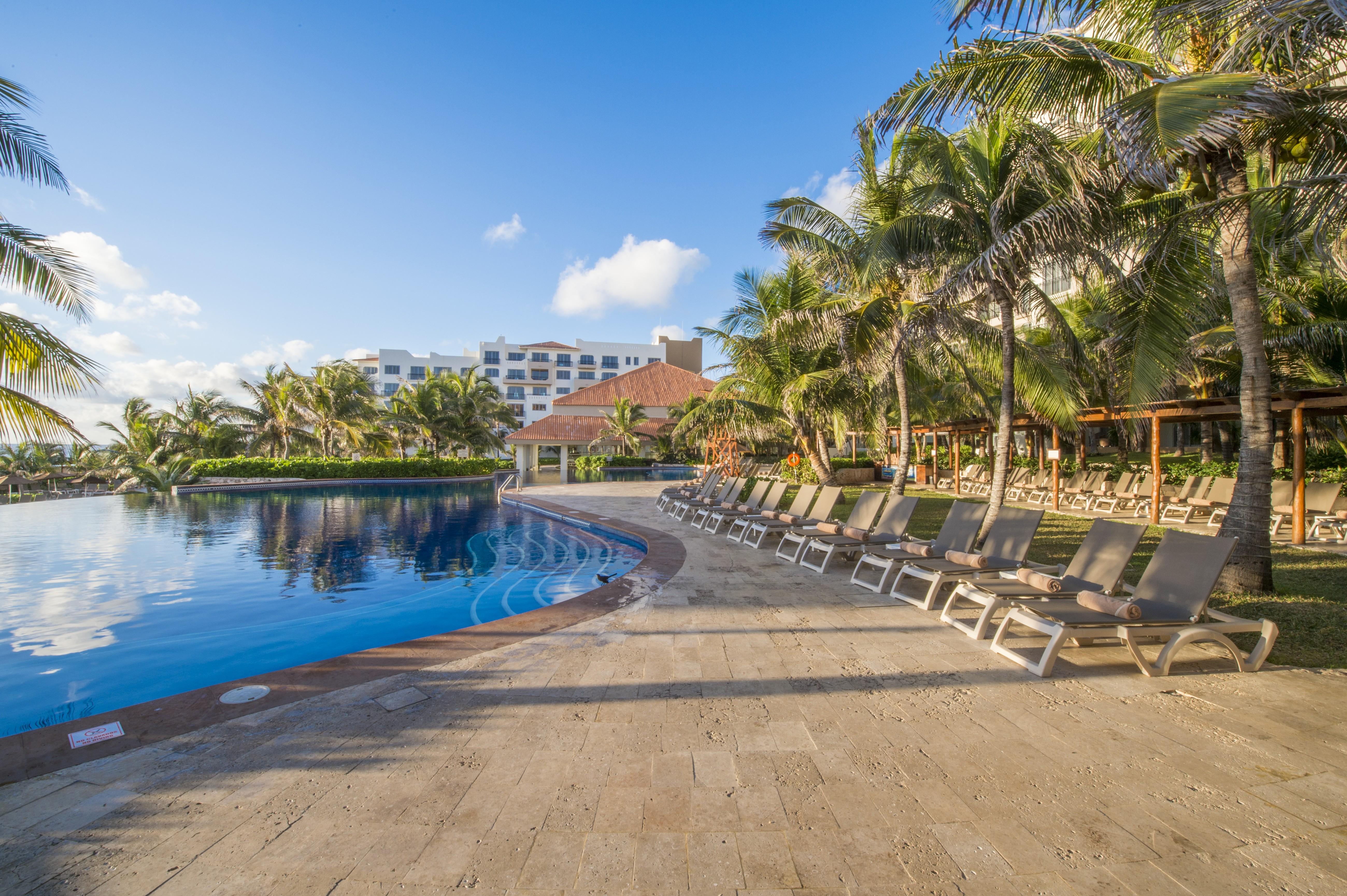 Fiesta Americana Condesa Cancun Dış mekan fotoğraf Pool at the Sheraton Nha Trang Hotel & Spa Resort