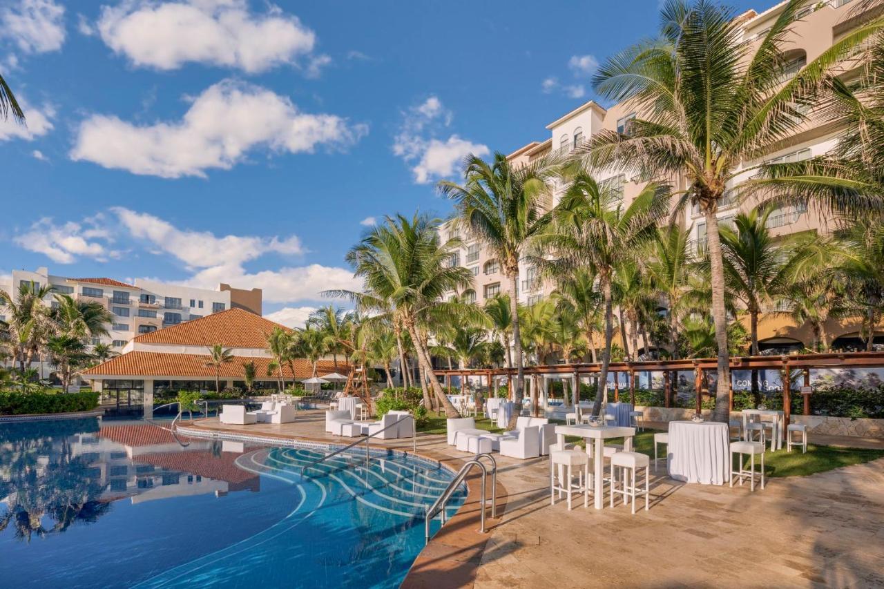 Fiesta Americana Condesa Cancun Dış mekan fotoğraf The pool at the Sheraton Nha Trang Hotel & Spa Resort